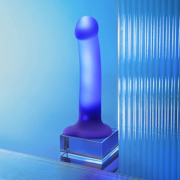 Strap-On-Me_Glow-LED_Dildo5 - House of Vices 